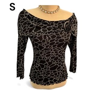 ARTEX COLLECTION Off Shoulder Top Size Small Very Stretchy Big Buckle Detail